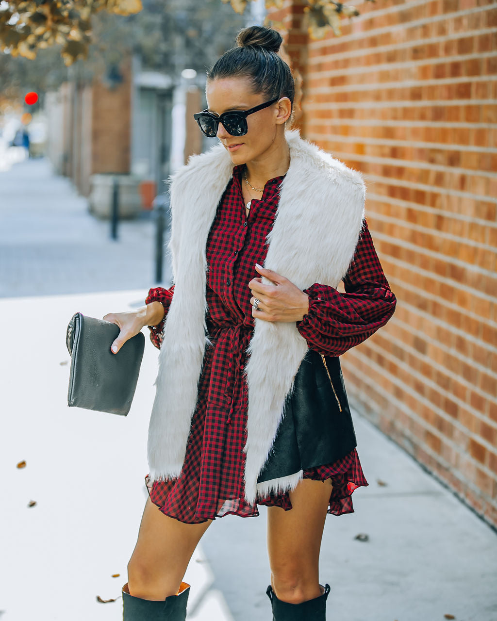 Mammoth Pocketed Faux Fur Lined Vest - Black