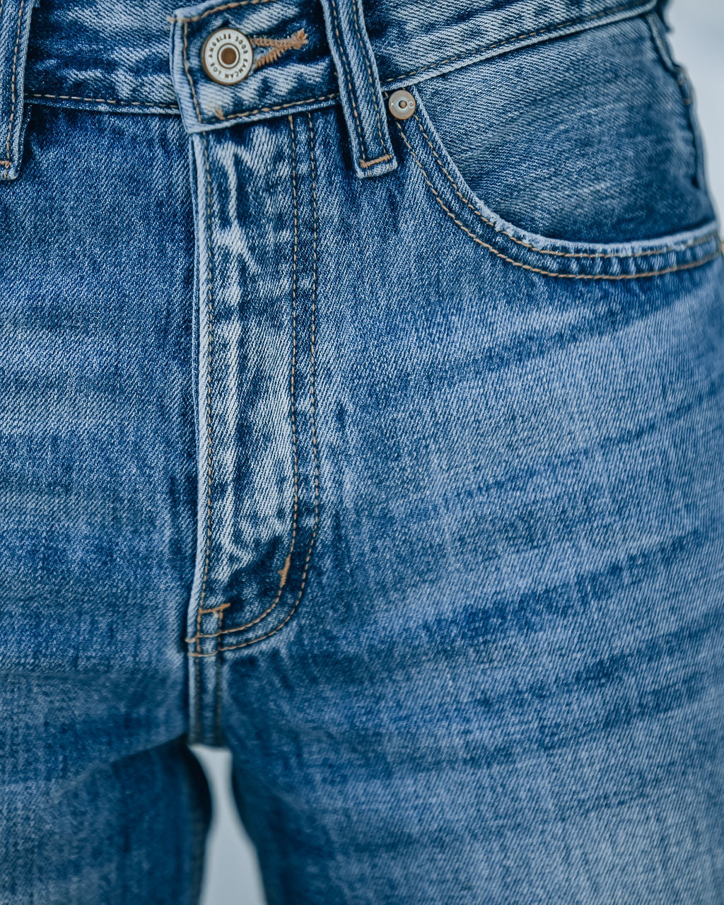 Shan High Rise 90'S Distressed Denim