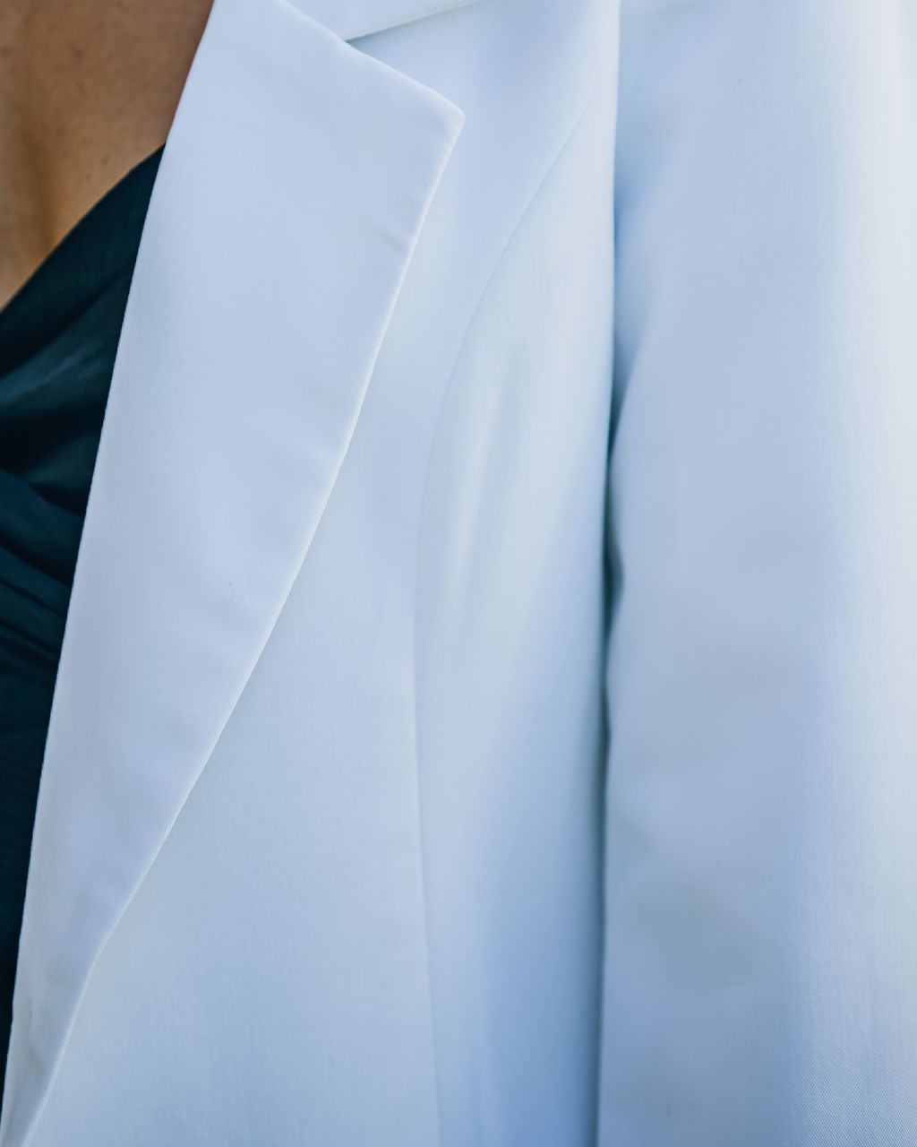 Runway Pocketed Blazer - White