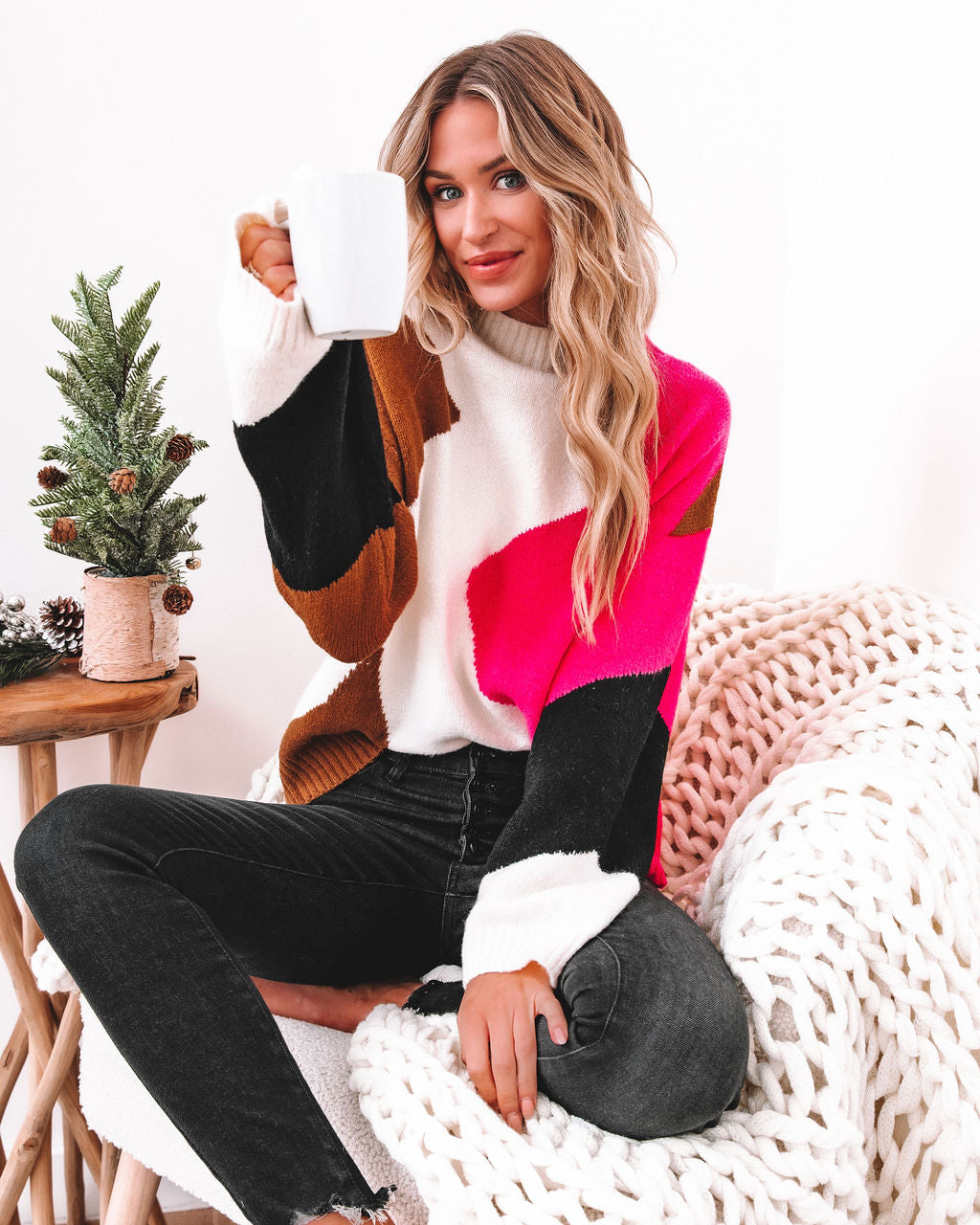 Landyn Colorblock Knit Sweater - Ivory Fuchsia