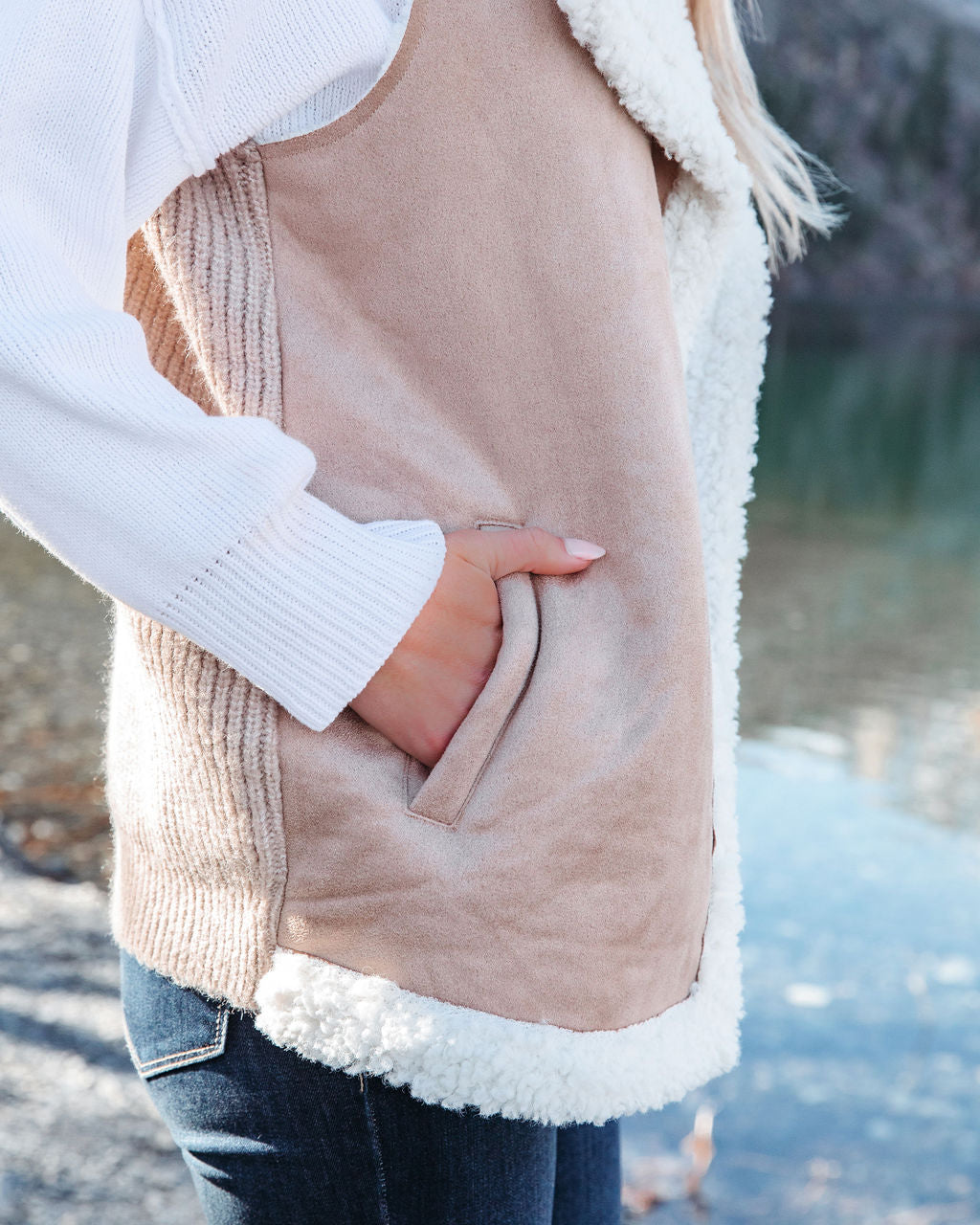 Goody Pocketed Sherpa Lined Vest - Sand