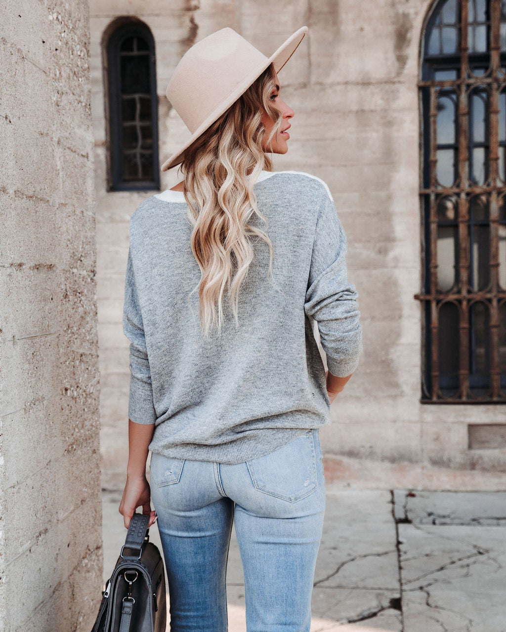 Nakoa Colorblock Knit Sweater - Tan Grey